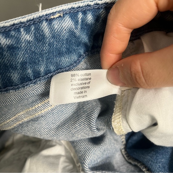 Lane Bryant Boyfriend Fit Embroidered Jean Women’s Size 16 Long Light Wash Boho - Picture 6 of 8